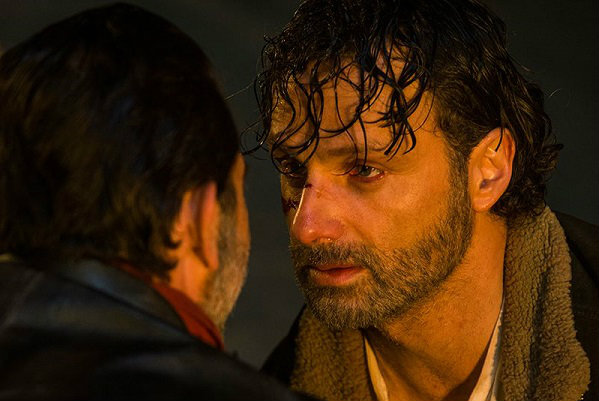 the_walking_dead_7x01_the_day_will_come_when_you_wont_be_plano_critico