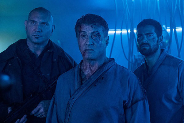 Stallone escapa da prisão (de novo) em filme com Dave Bautista e