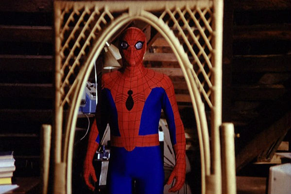 Polêmico filme do Homem-Aranha feito por fãs é lançado de graça